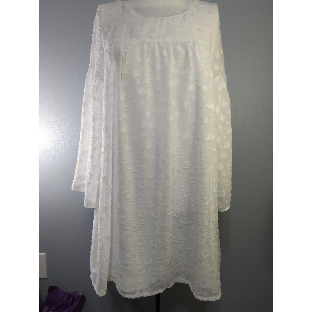 GB White Floral Textured Bell Sleeve Babydoll Shift Dress Small 474‎